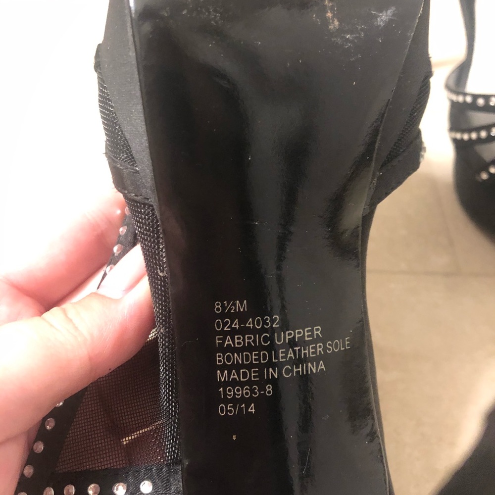 Black Heels - Picture 4 of 4